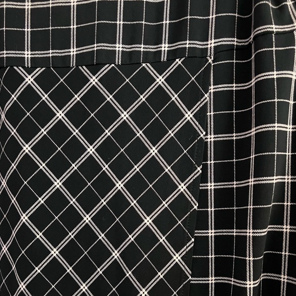 J. Jill Black and White Sheath Dress 3/4 Sleeve Crew Neck. Size SP - Picture 4 of 6